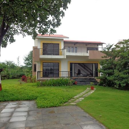 Wada Watermark Villa By Camp Sutra Kanchad ภายนอก รูปภาพ